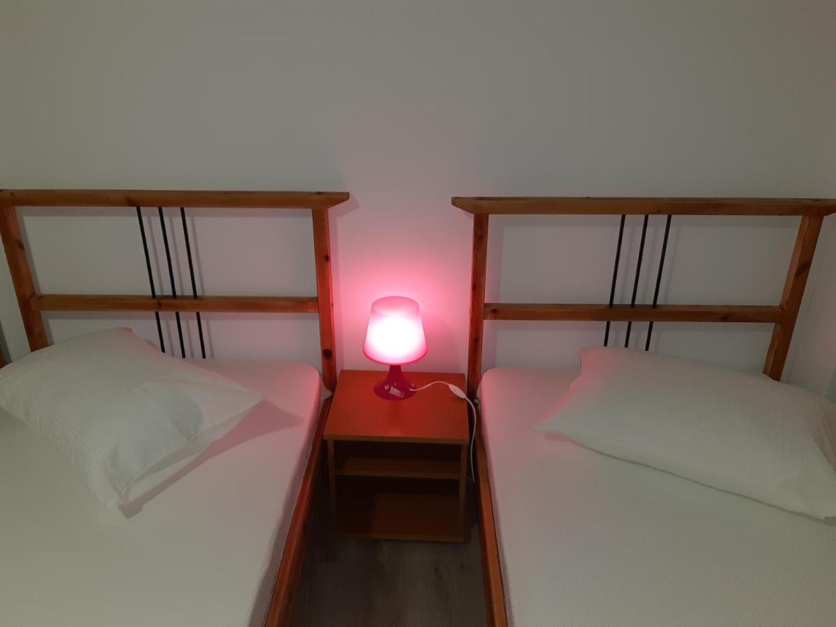 Carol 51 Hostel 布加勒斯特 外观 照片