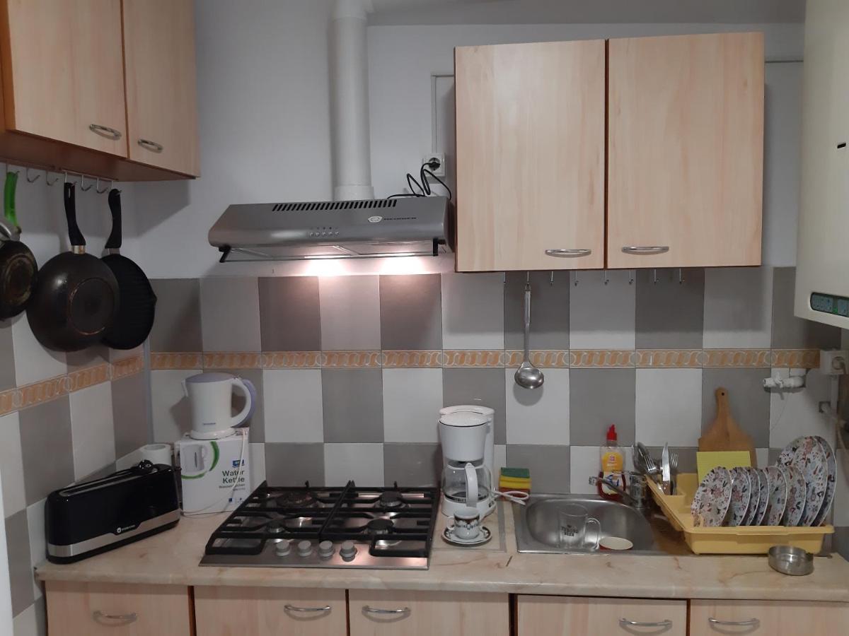 Carol 51 Hostel 布加勒斯特 外观 照片